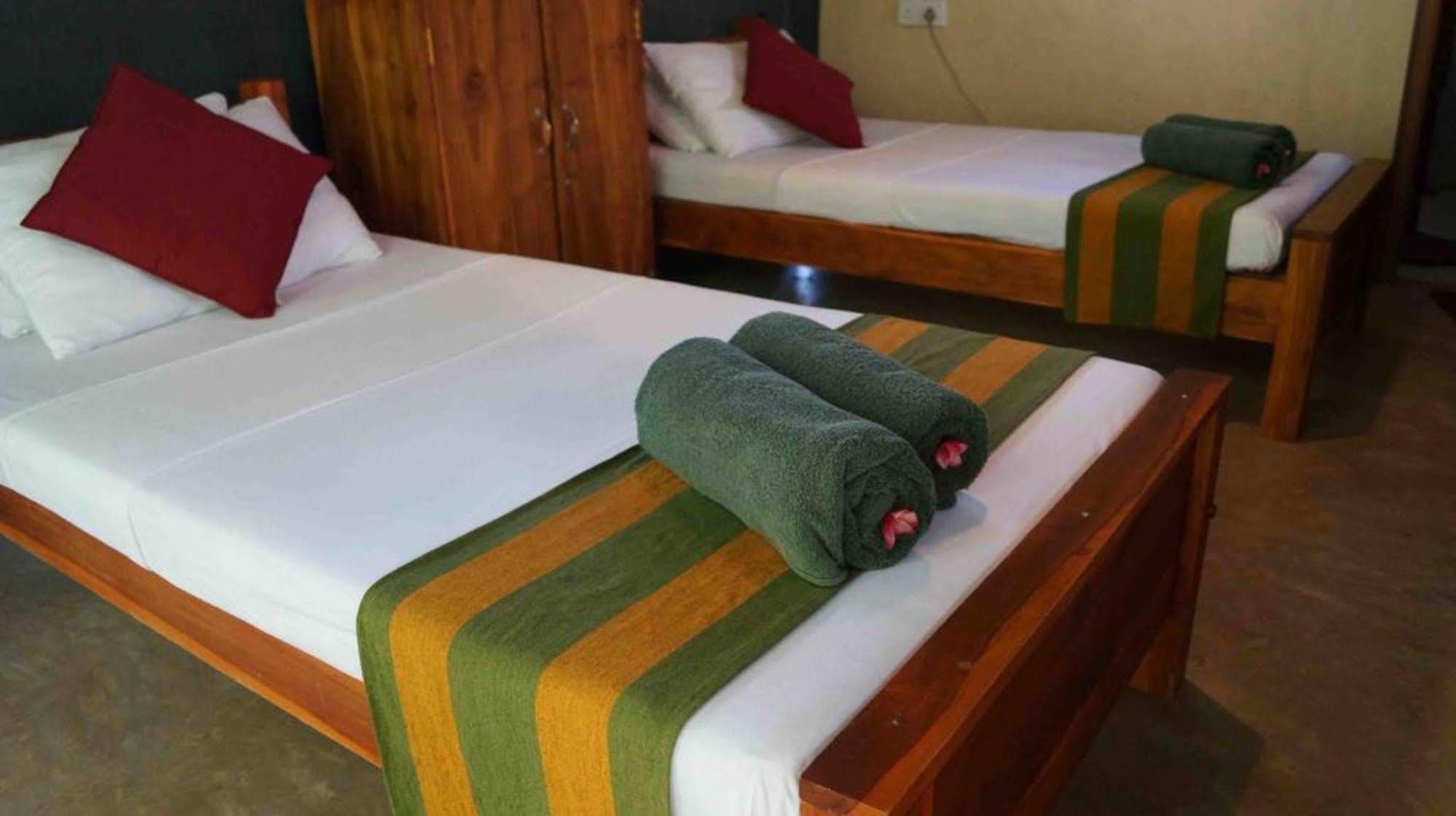 Athgira River Camping - Udawalawe Luaran gambar